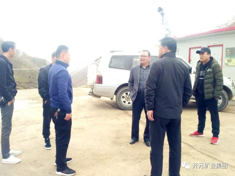 科學(xué)發(fā)展 統(tǒng)籌兼顧 穩(wěn)步生產(chǎn)│州、縣國土資源局領(lǐng)導(dǎo)赴興海銅鑫進(jìn)行年檢